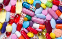 Thông tư 23/2023/TT-BYT bổ sung quy định nào về vị trí nhãn thuốc, nguyên liệu làm thuốc và tờ hướng dẫn sử dụng thuốc?